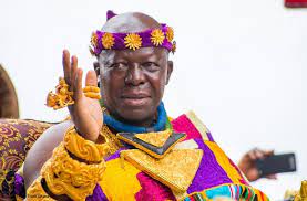 Read more about the article Otumfour Osei Tutu II Pays 7.5billion To Kumasi Asante Kotoko As Signing-On