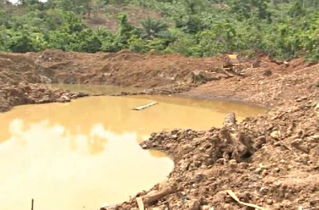 You are currently viewing A/R: Galamsey pit swallows woman, 40