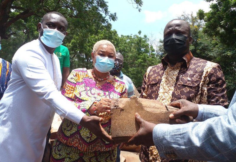 You are currently viewing Gov’t hands over seized rosewood to Trustees of the National Cathedral