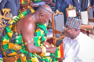 Read more about the article Asantehene reads emotional tribute to Veep’s late mum