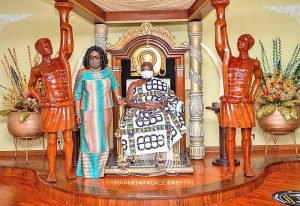 Read more about the article Family of General Acheampong meets Asantehene