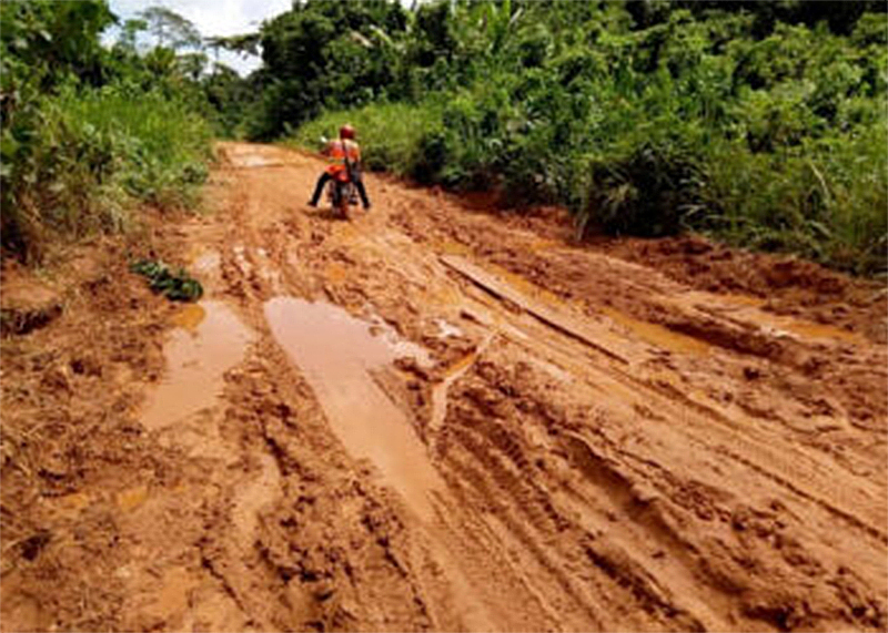 You are currently viewing A/R: Amansie South residents demonstrate over bad roads