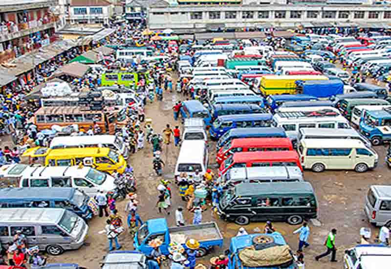 You are currently viewing Drivers in Cape Coast park their cars over fuel price hikes