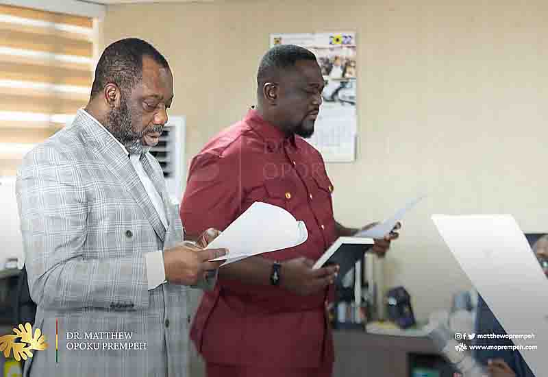 You are currently viewing Energy Minister swears in new ECG MD; charges him to advance its course