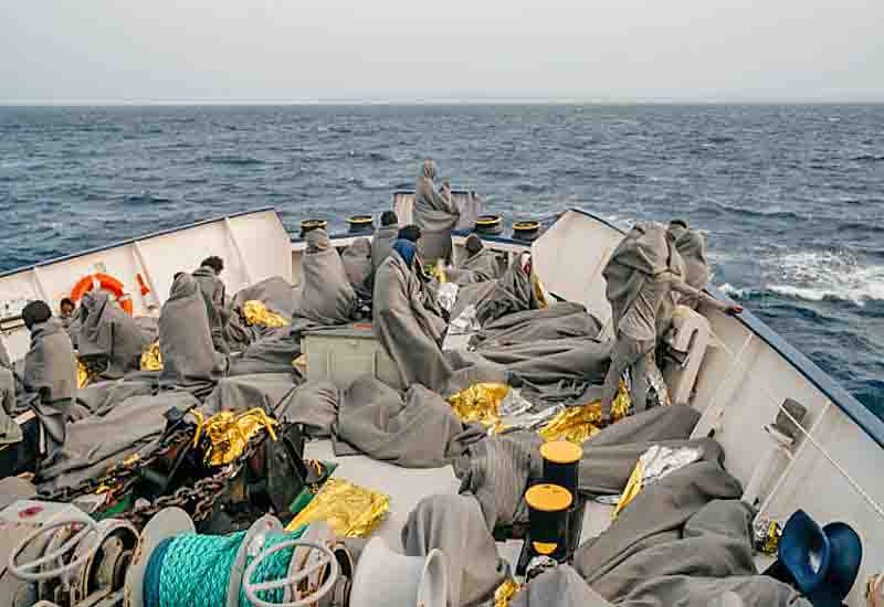 You are currently viewing Sea-Watch may bring 344 migrants ashore to safe harbour in Sicily