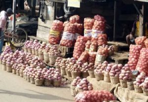 Read more about the article Onion sellers stranded over Benin border closure; demand Akufo-Addo’s intervention