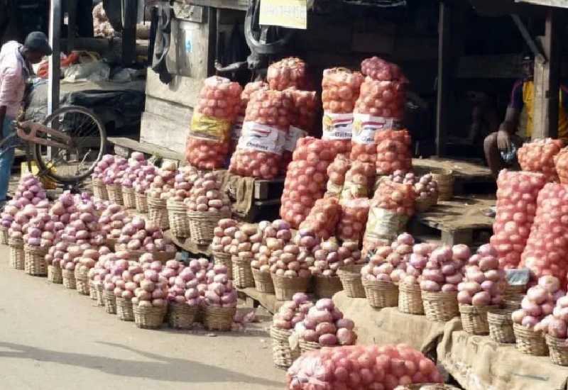 You are currently viewing Onion sellers stranded over Benin border closure; demand Akufo-Addo’s intervention