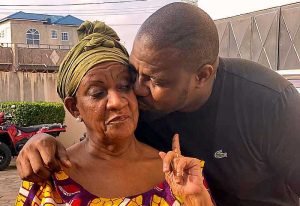 Read more about the article John Dumelo’s mother dies