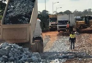 Read more about the article Ahafo Kenyasi residents urge Newmont Ghana to release funds to complete Hwidiem-Kenyasi road