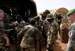 Read more about the article French Army says it will begin withdrawing troops from Niger “this week”