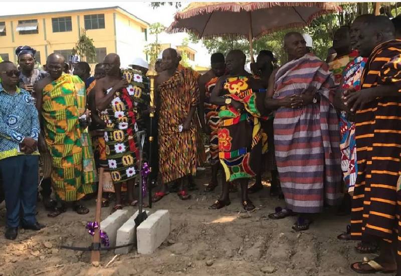 You are currently viewing Otumfuo Foundation to construct girl’s dormitory block for Wiawso SHS