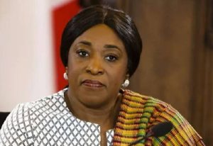 Read more about the article Passport Acquisition: Minister proposes increment from GHC100 to GHC644