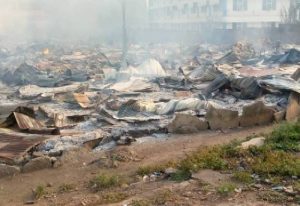 Read more about the article Fire rips through slums, renders scores homeless