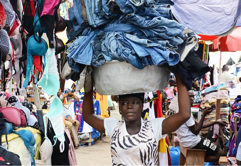 You are currently viewing Dealers in second-hand clothing business lament over collapse of business