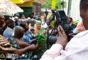 Read more about the article Lady Julia commissions Nana Konadu Yiadom ll Maternity Block at Manhyia Hospital