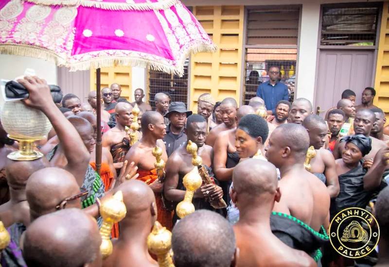 You are currently viewing Asantehene Welcomes Newly Enstooled Nkoranzahemaa and Tredehemaa: A Celebration of Female Leadership in the Ashanti Kingdom